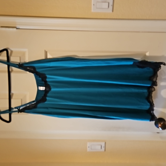 Cacique Other - Cacique Teal and Black Lace Nighty in size 22/24